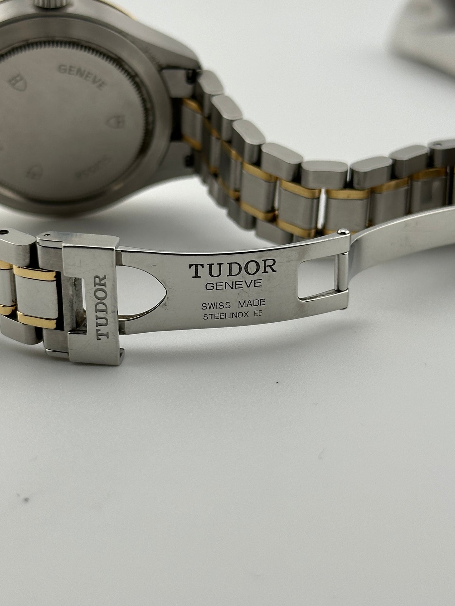 Tudor Geneve Rotor 12503 - Sunburst Champagne Dial