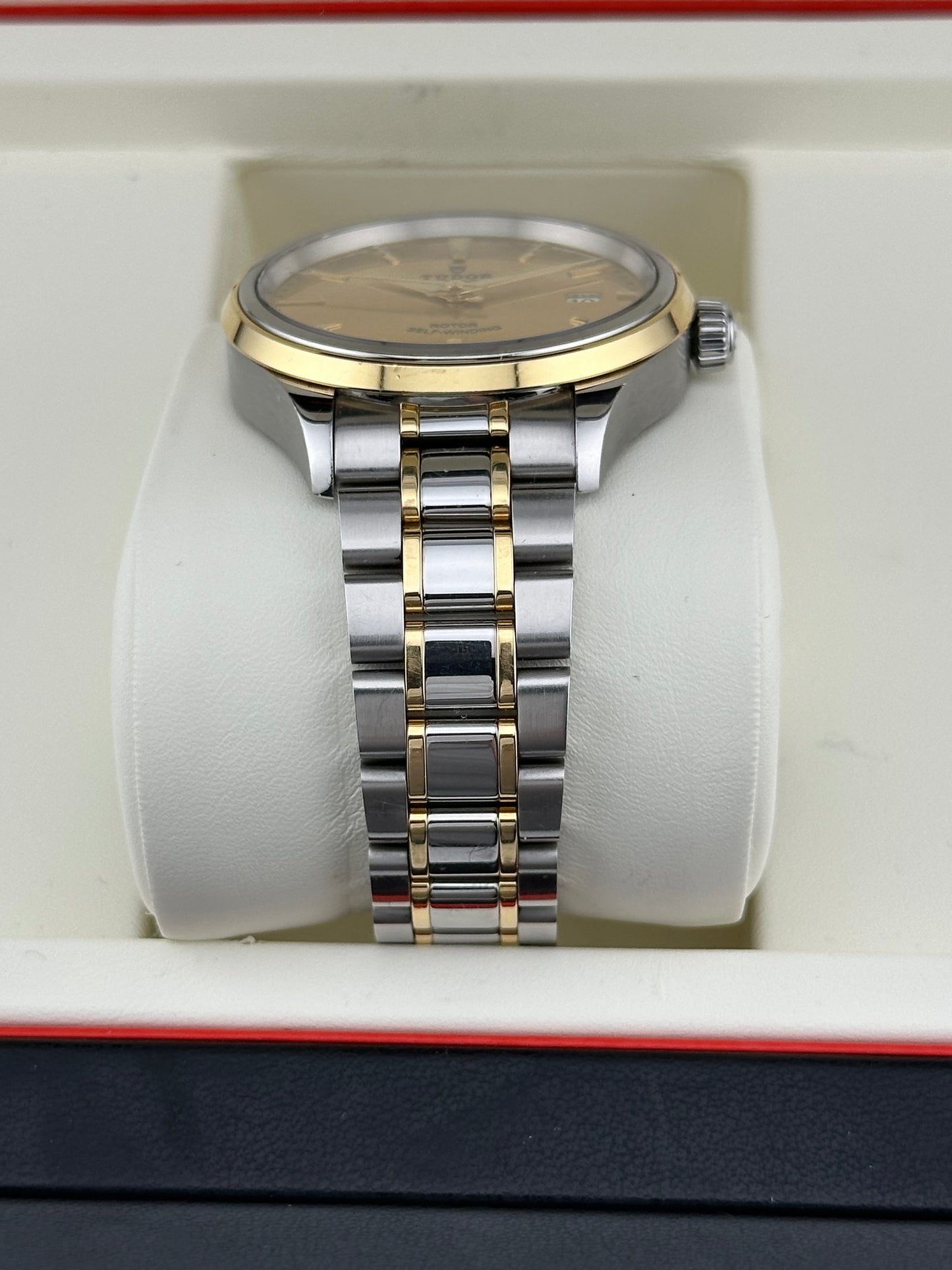 Tudor Geneve Rotor 12503 - Sunburst Champagne Dial
